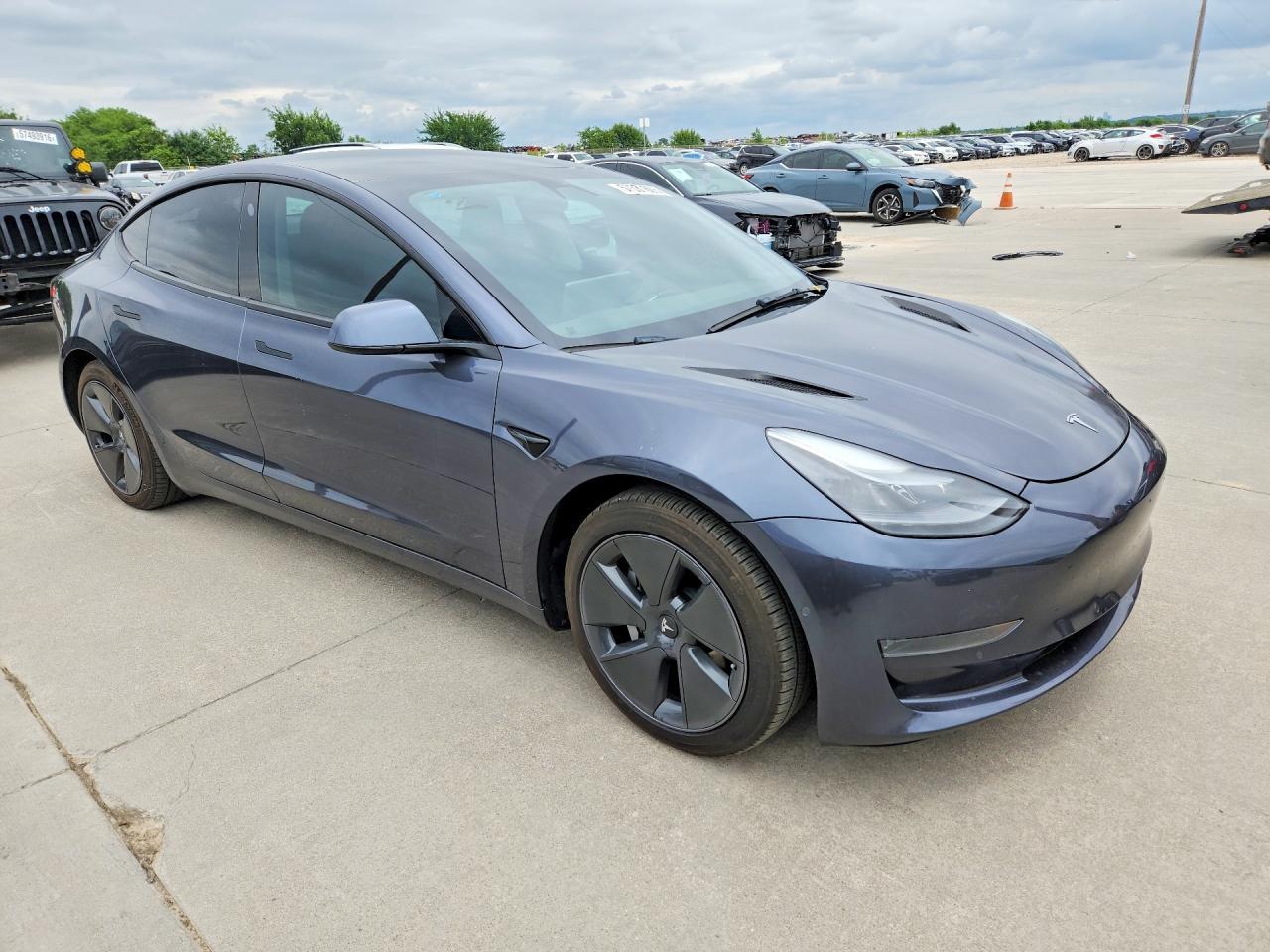 2021 Tesla Model 3 - Фото 4