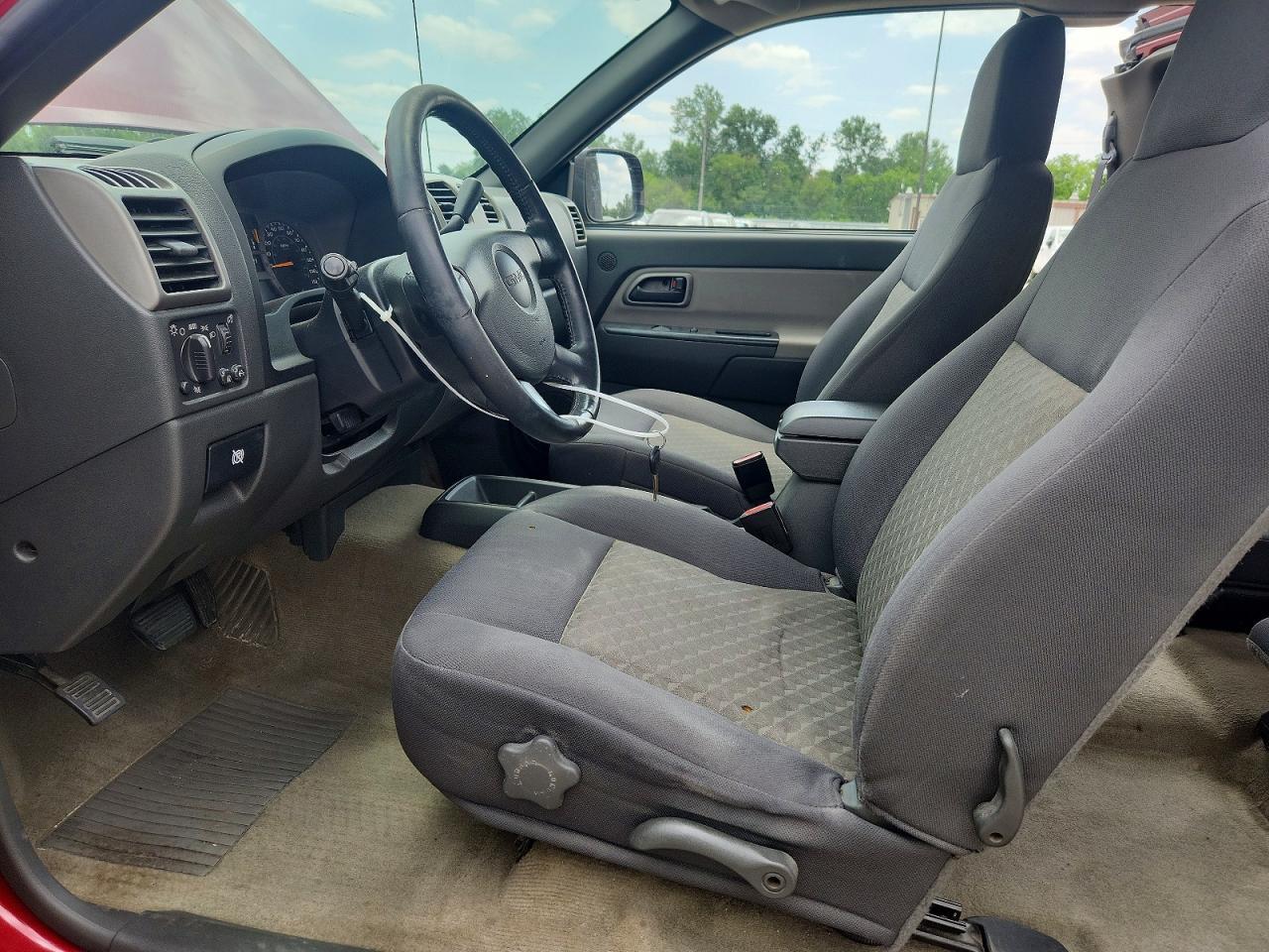 2004 GMC Canyon - Image 7