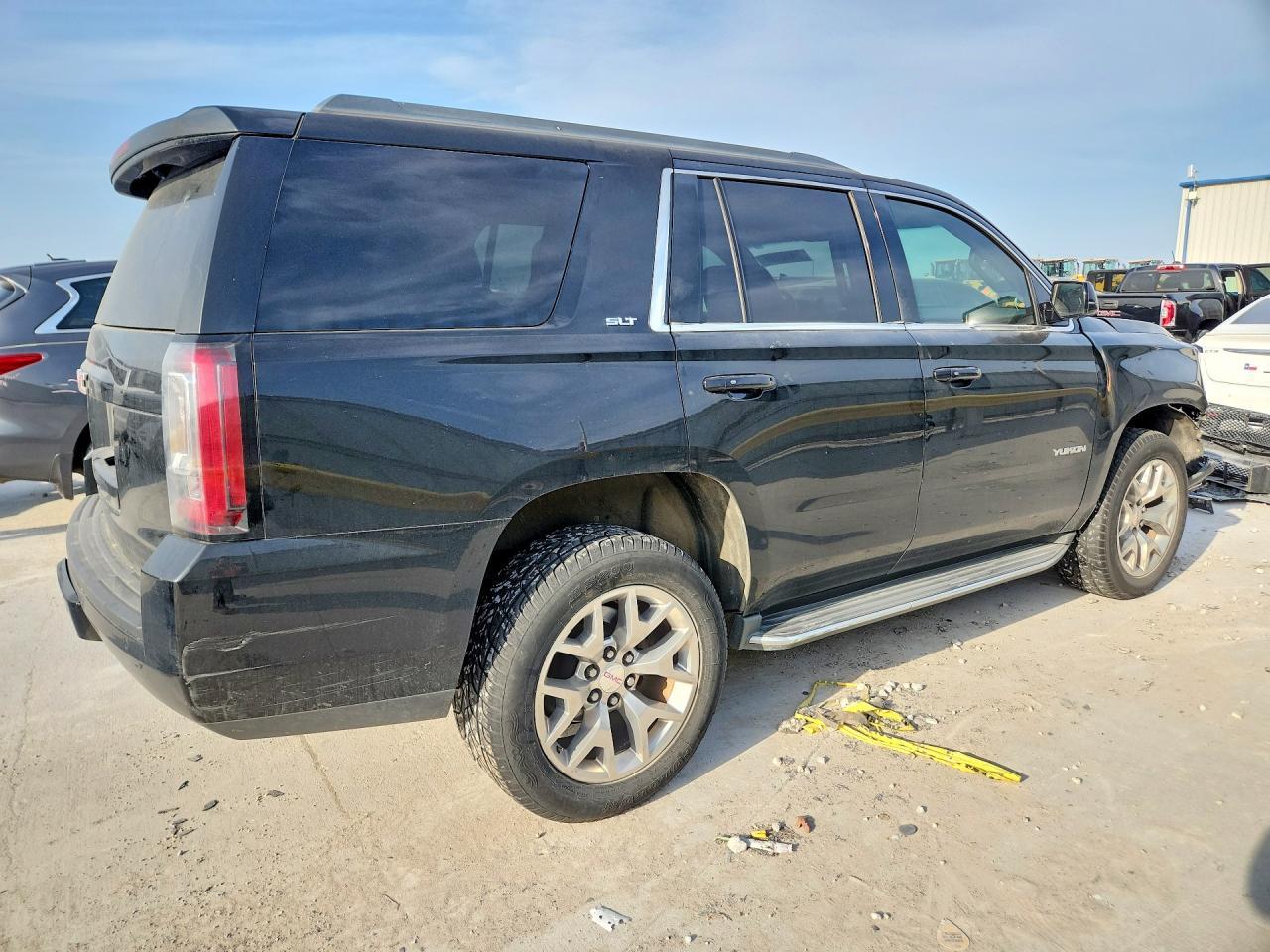 2016 GMC Yukon Slt - Image 3