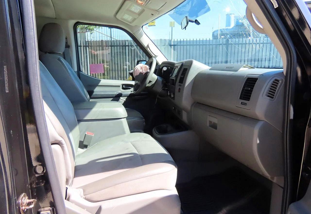 2016 Nissan Nv 3500 Hd Sv - Image 5