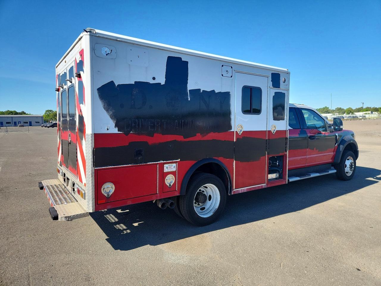2017 Ford F550 Super Duty - Image 3