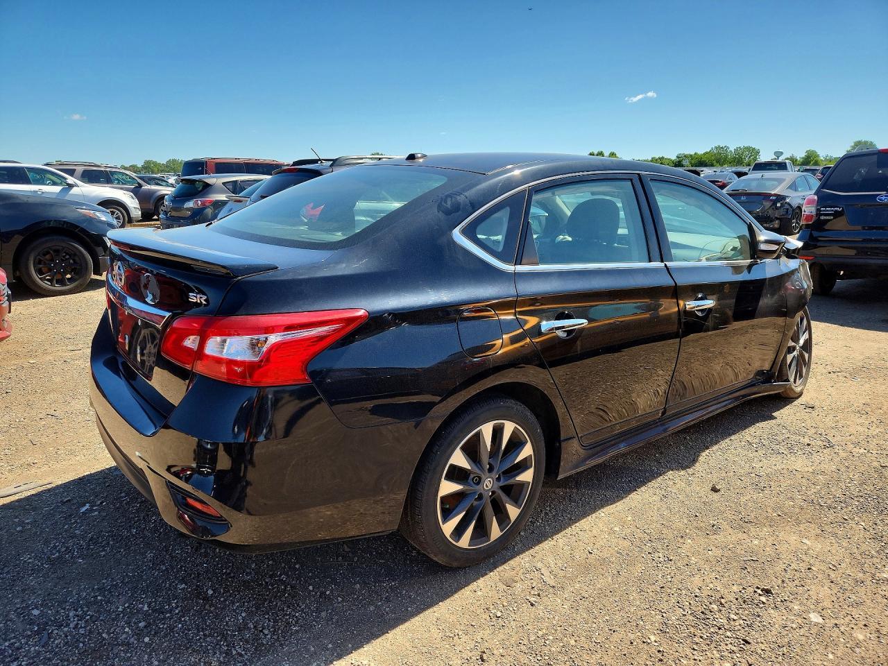 2018 Nissan Sentra Sr - Фото 3