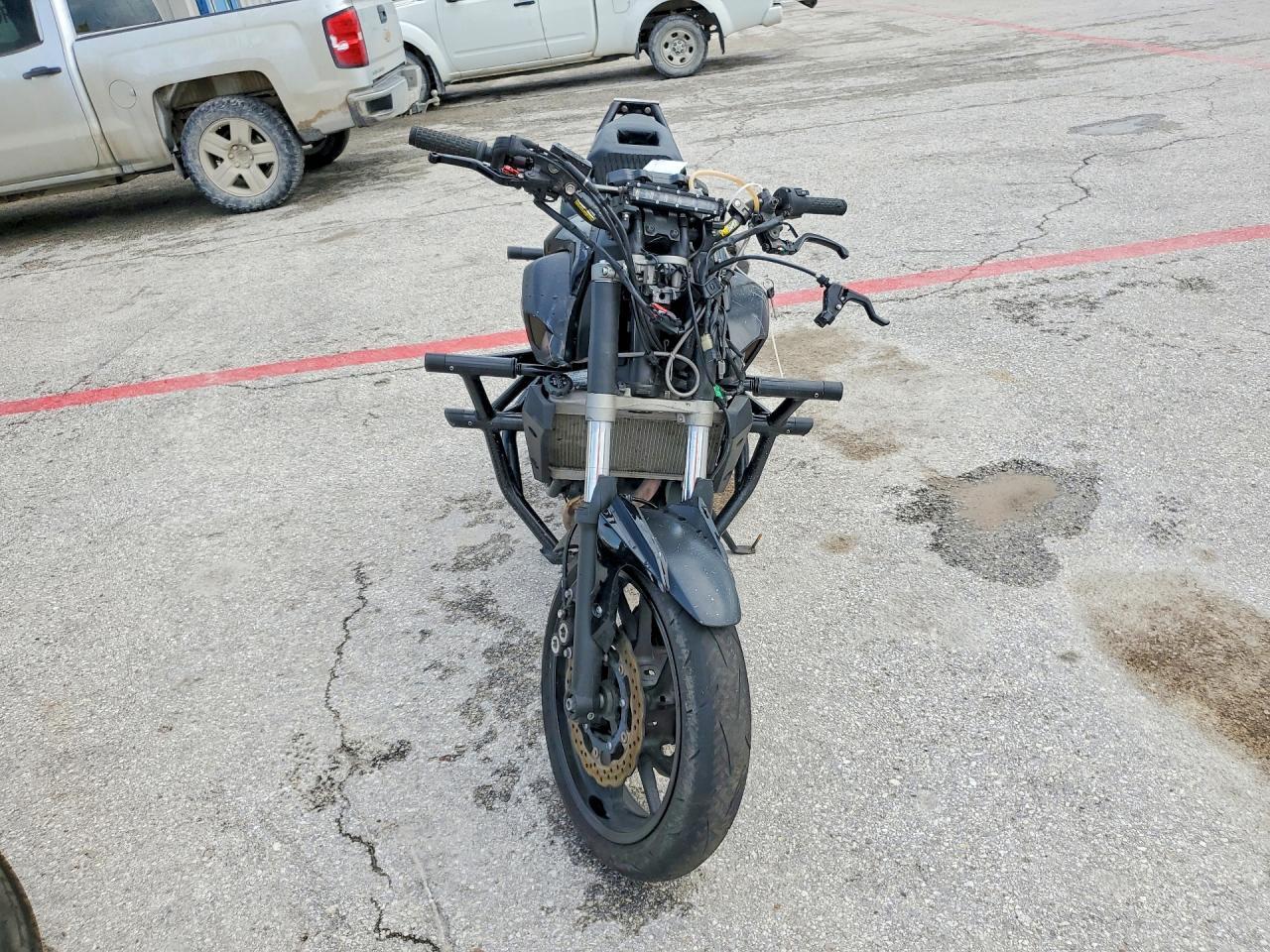 2016 Yamaha Fz07 - Фото 2