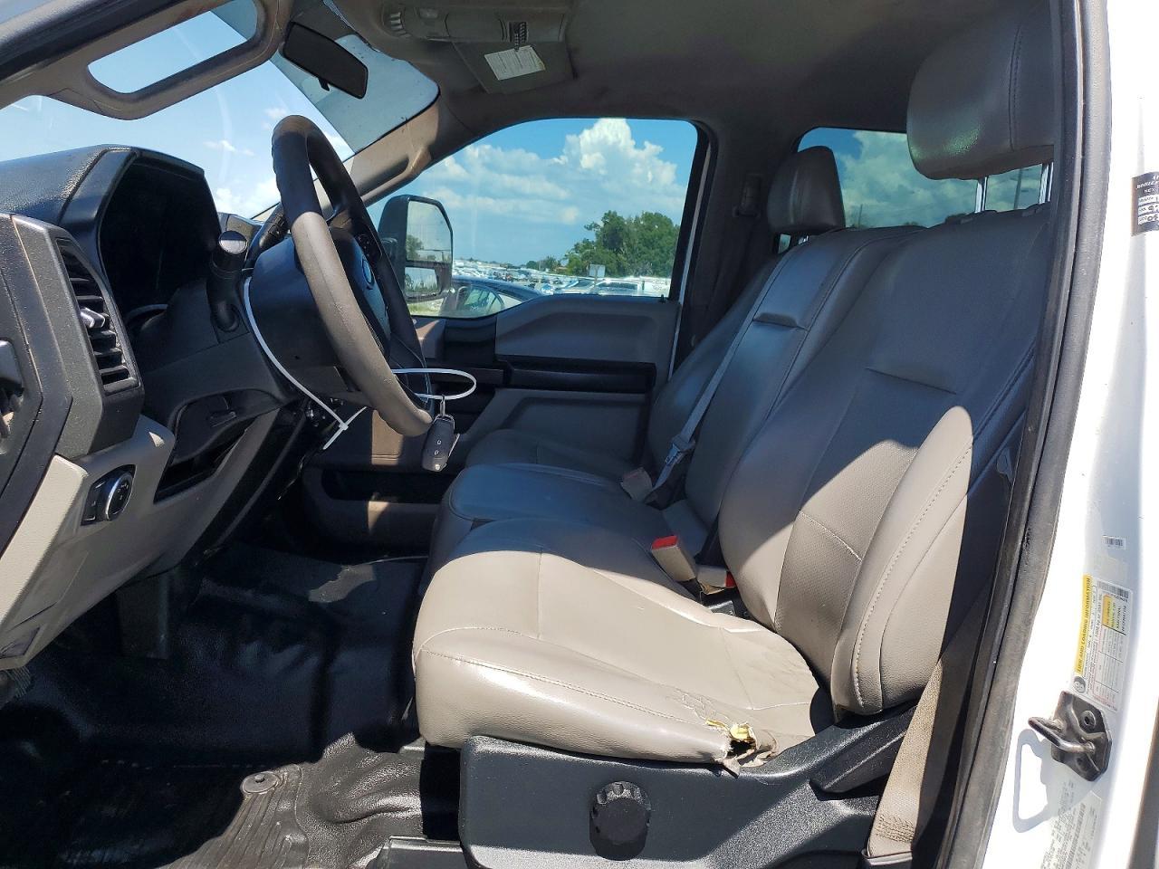 2018 Ford F350 Super Duty - Фото 7