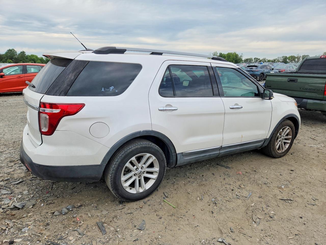 2011 Ford Explorer Xlt - Image 3
