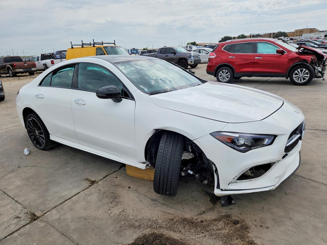 2023 Mercedes-Benz Cla 250 - Image 4