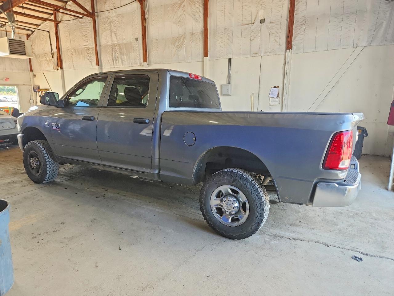 2012 Dodge Ram 2500 St - Фото 2