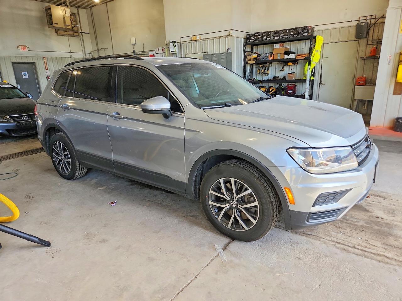 2019 Volkswagen Tiguan Se - Фото 4