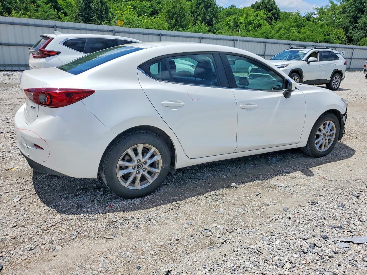 2016 Mazda 3 Sport - Image 3