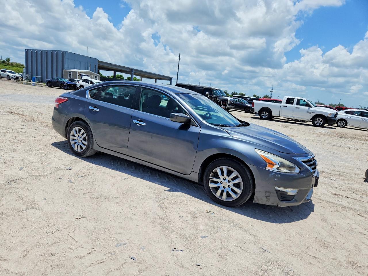 2013 Nissan Altima 2.5 - Фото 4