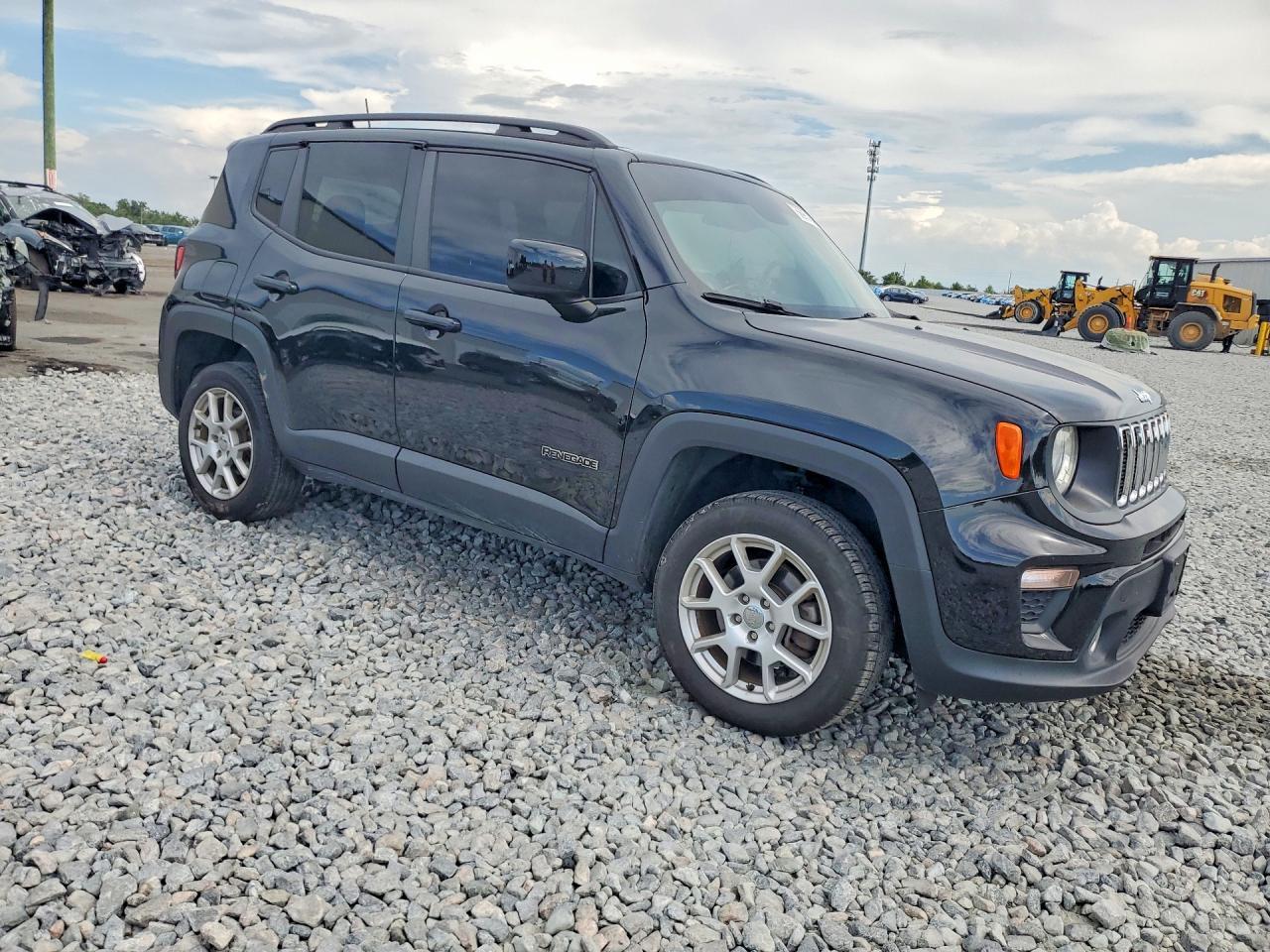 2019 Jeep Renegade Latitude - Image 4