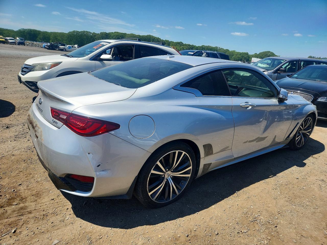2017 Infiniti Q60 3.0T Premium - Image 3