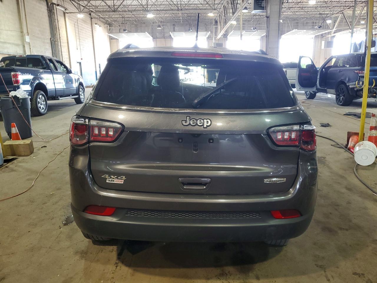 2022 Jeep Compass Latitude - Фото 6