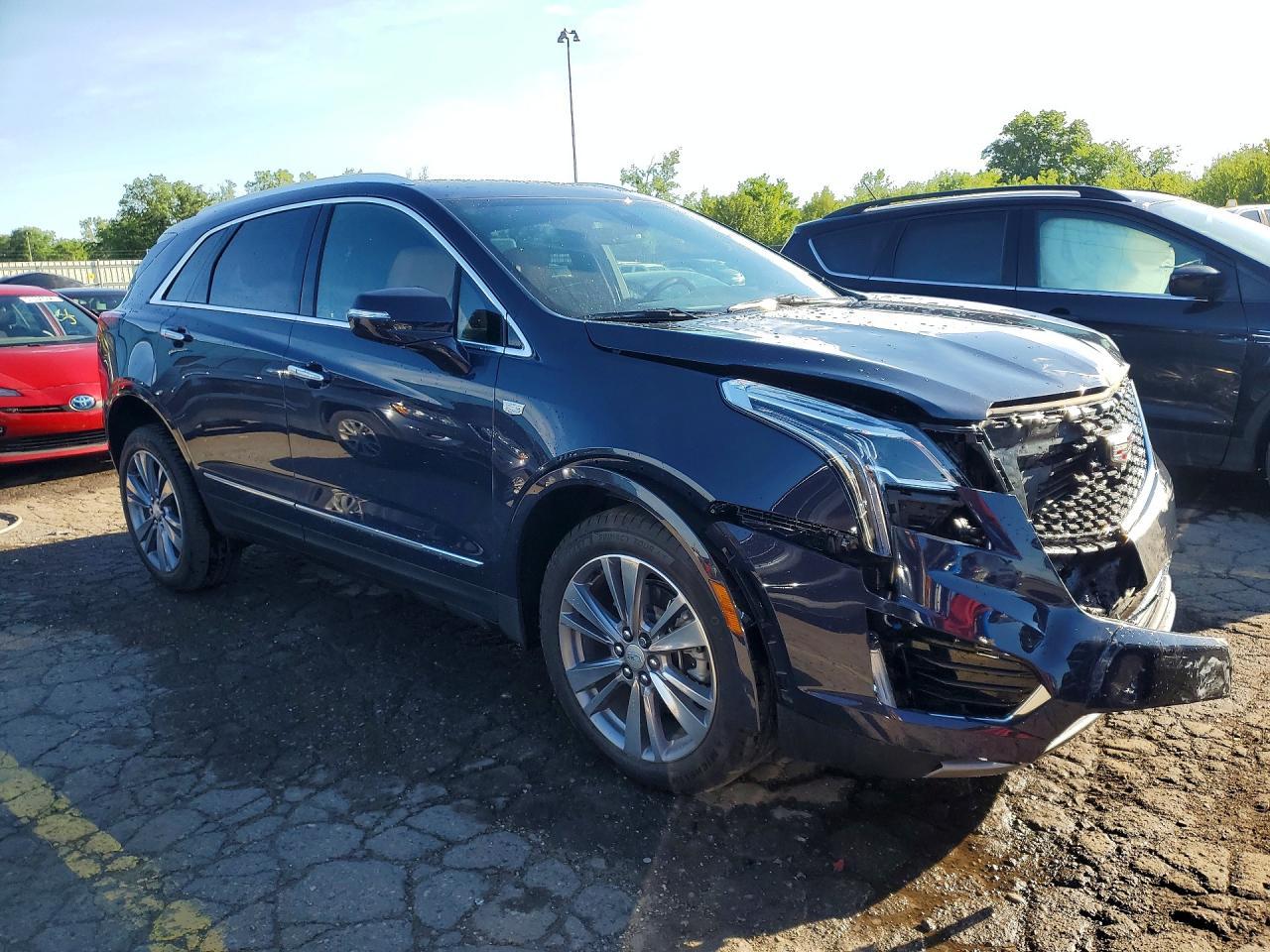 2024 Cadillac Xt5 Premium Luxury - Image 4