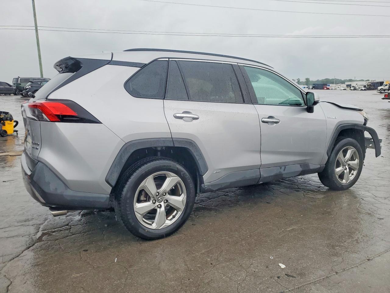 2020 Toyota Rav4 Limited - Фото 3