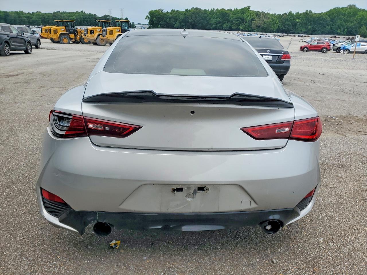 2017 Infiniti Q60 3.0T Premium - Image 6