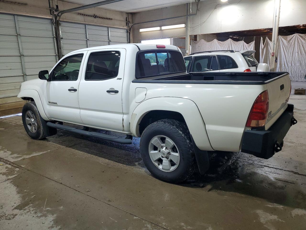 2006 Toyota Tacoma Double Cab Prerunner - Фото 2