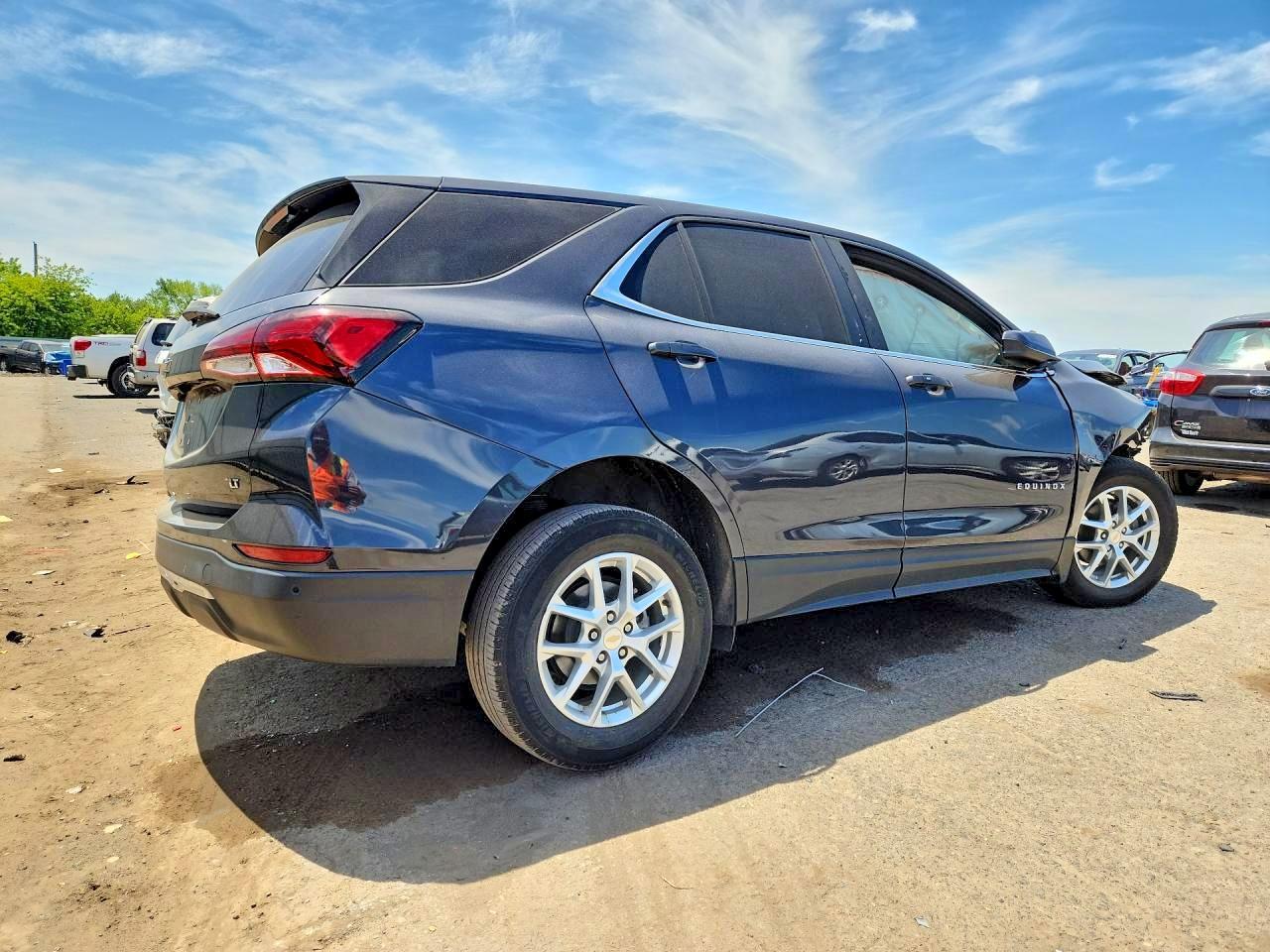 2022 Chevrolet Equinox Lt - Фото 3