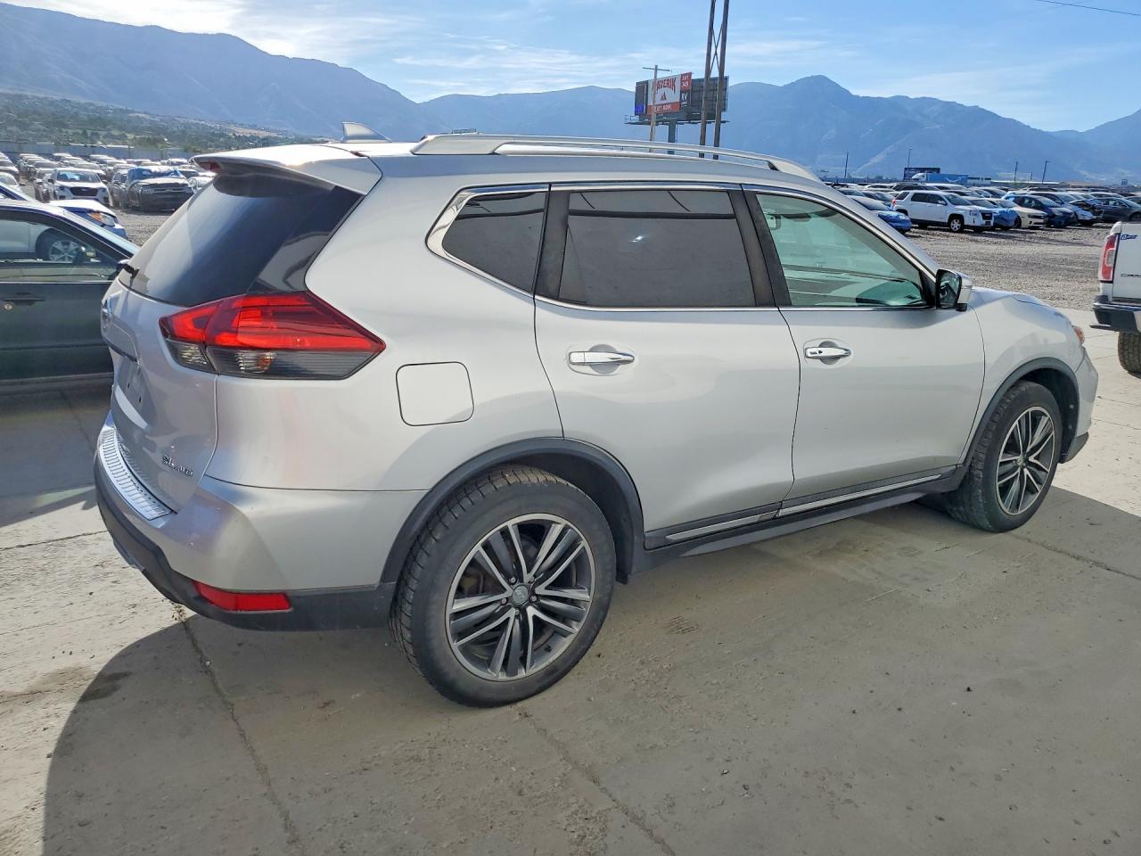 2017 Nissan Rogue Sl - Фото 3