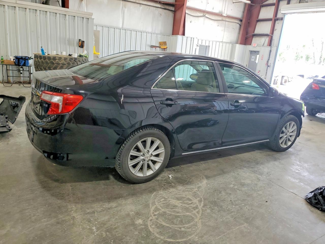 2012 Toyota Camry Xle - Фото 3