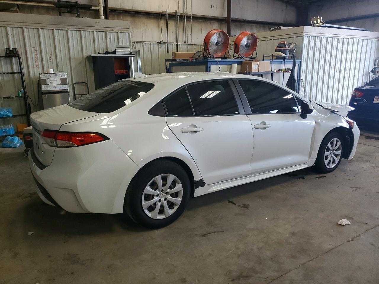 2022 Toyota Corolla Le - Фото 3