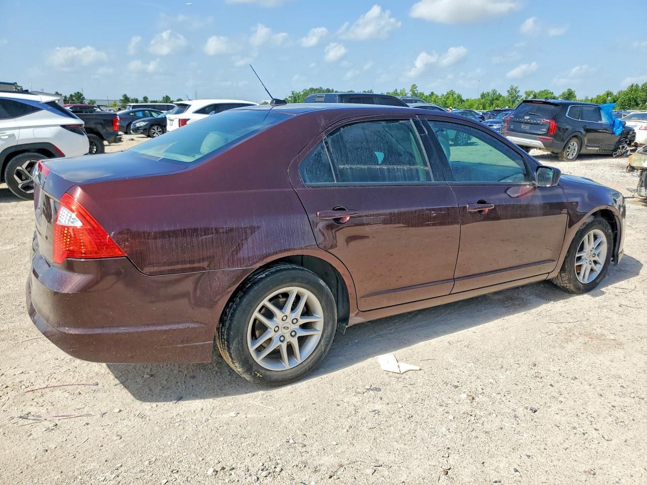 2012 Ford Fusion S - Фото 3