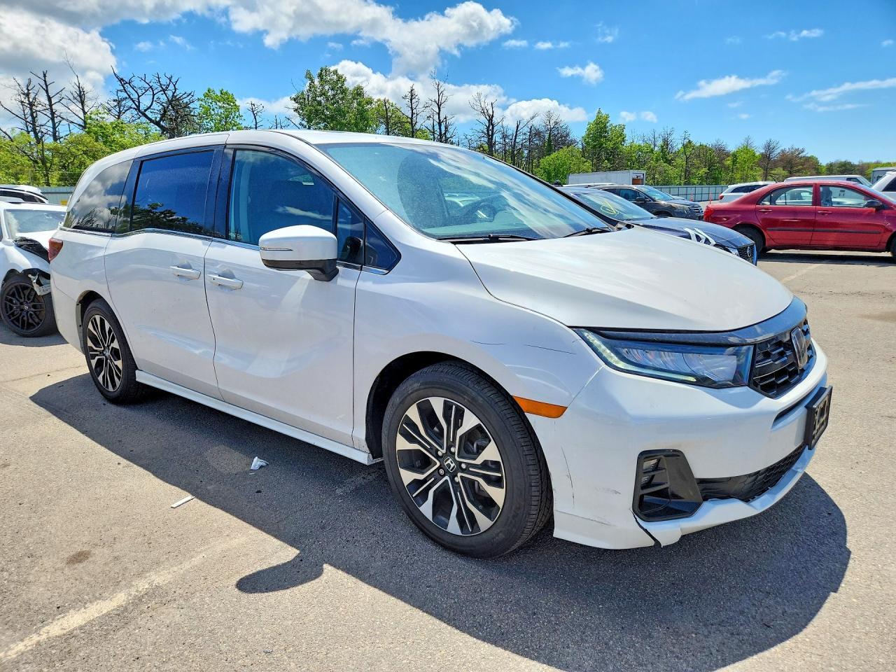 2026 Honda Odyssey Elite - Image 4