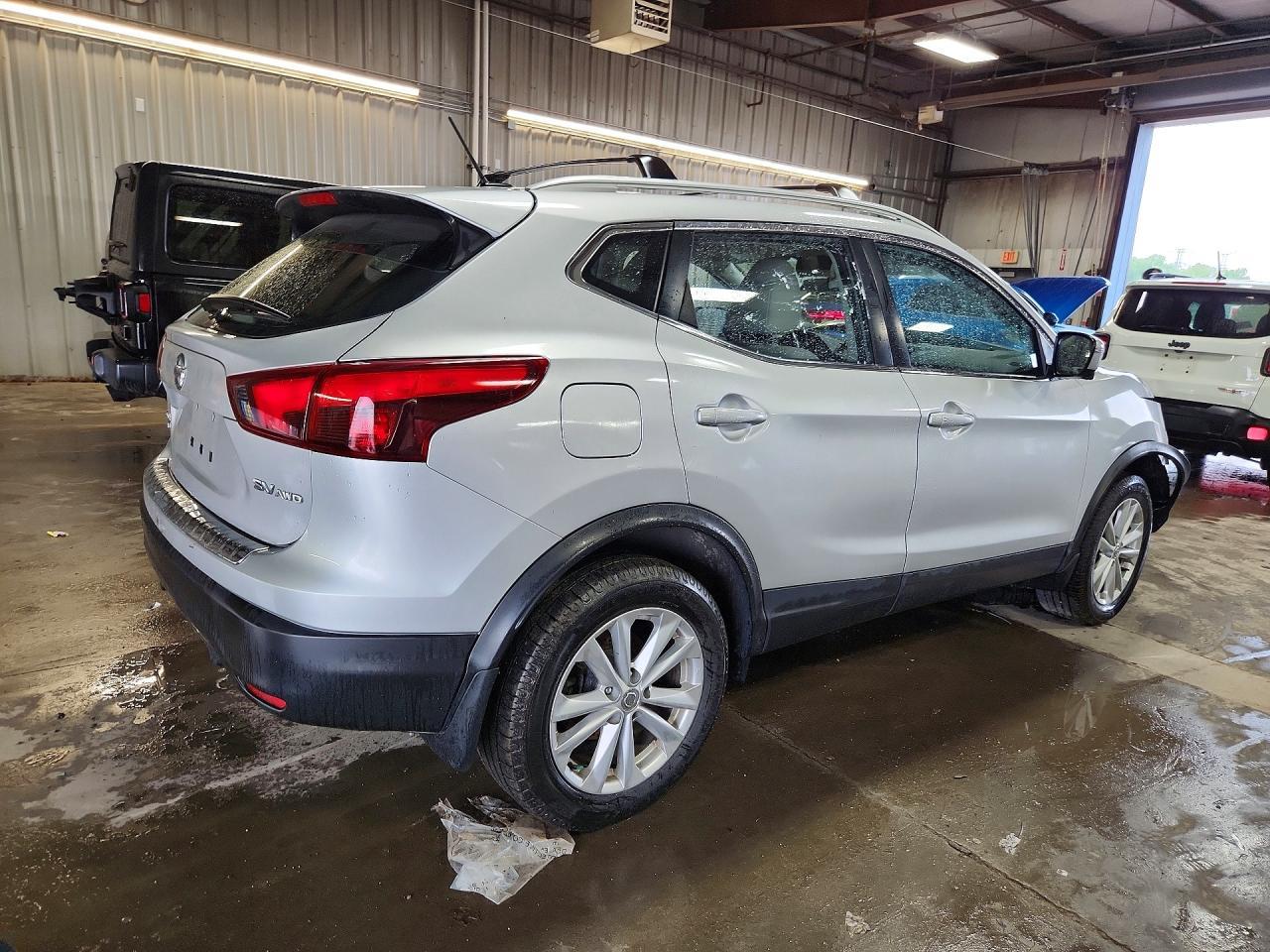 2018 Nissan Rogue Sport Sv - Image 3
