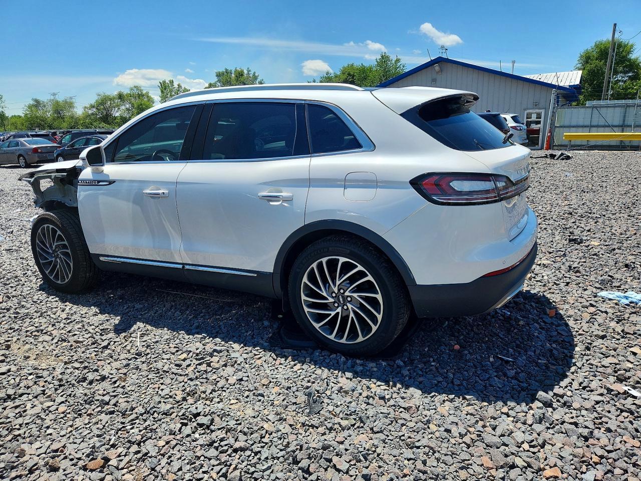 2019 Lincoln Nautilus Reserve - Image 2