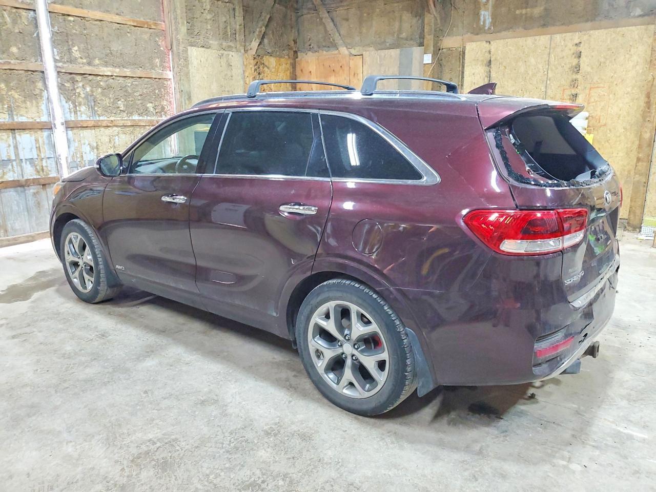 2016 Kia Sorento - Image 2