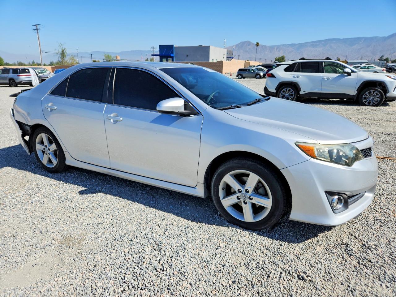 2012 Toyota Camry Se - Image 4