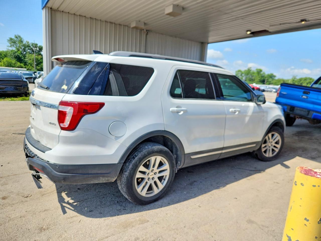 2018 Ford Explorer - Image 3