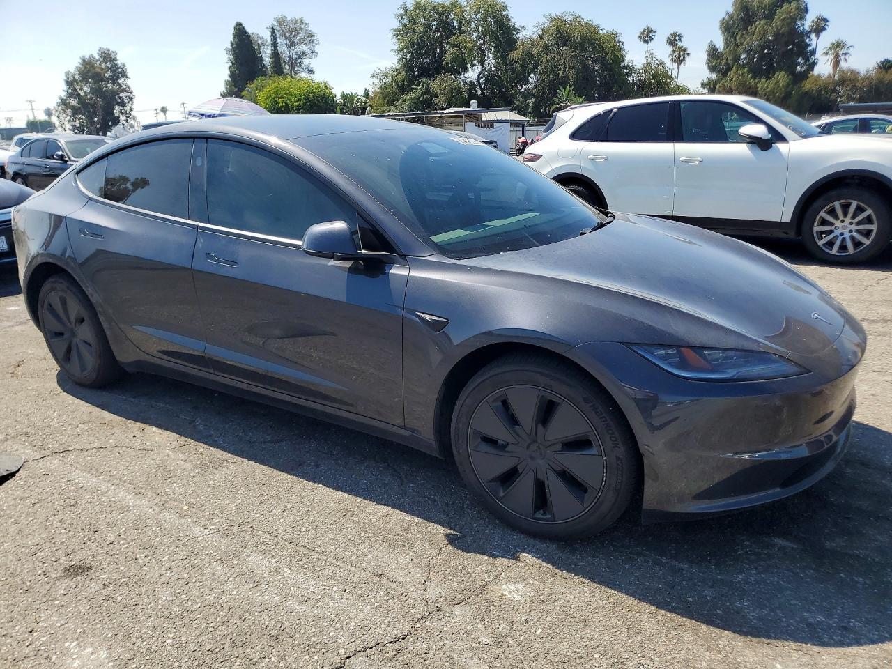 2025 Tesla Model 3 - Image 4