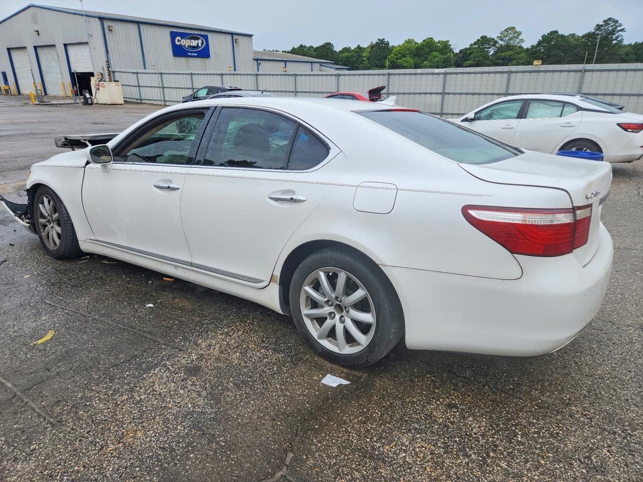 2007 Lexus Ls 460 - Image 2