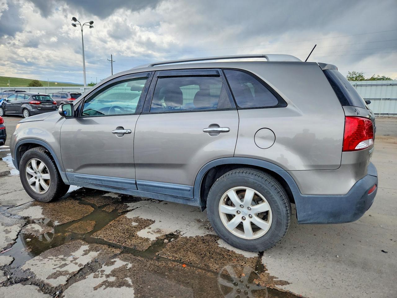 2013 Kia Sorento Lx - Image 2