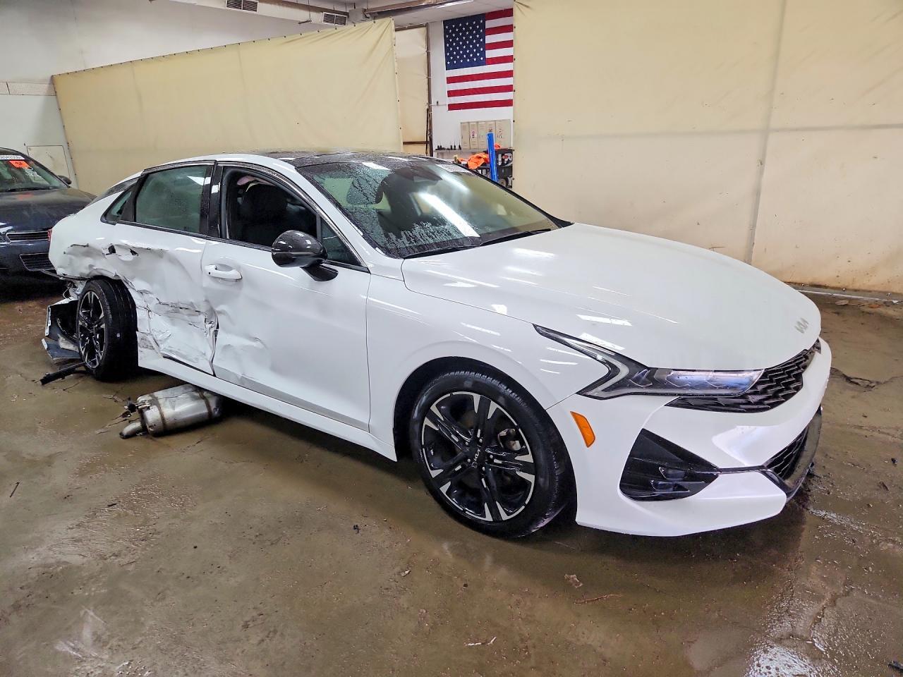 2023 Kia K5 Gt Line - Image 4
