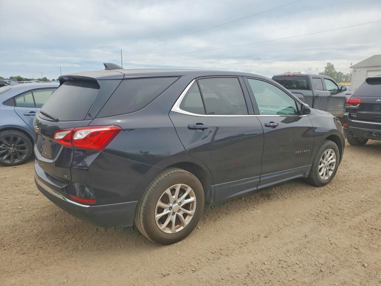 2020 Chevrolet Equinox Lt - Image 3