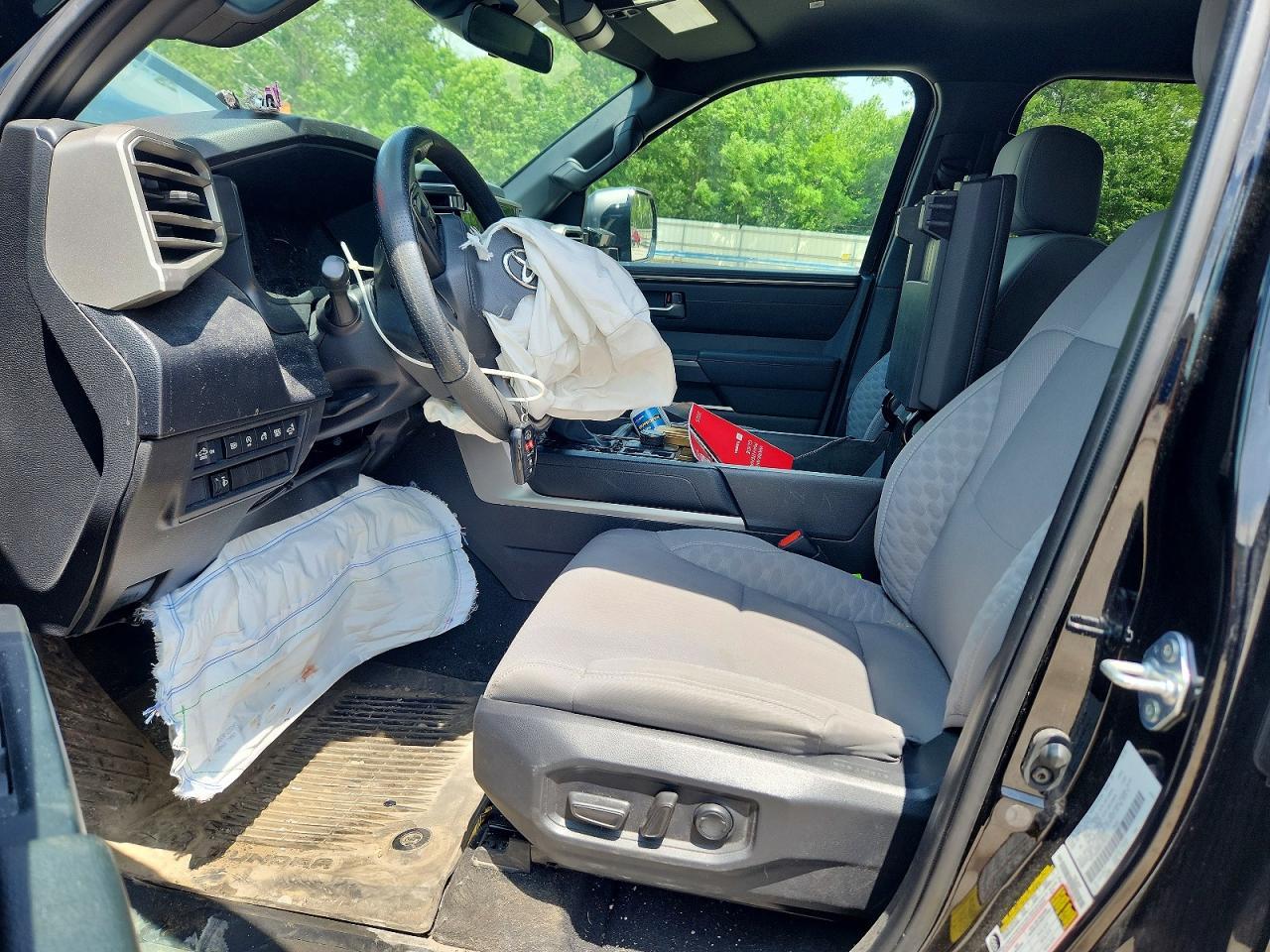 2025 Toyota Tundra Sr5 - Image 7