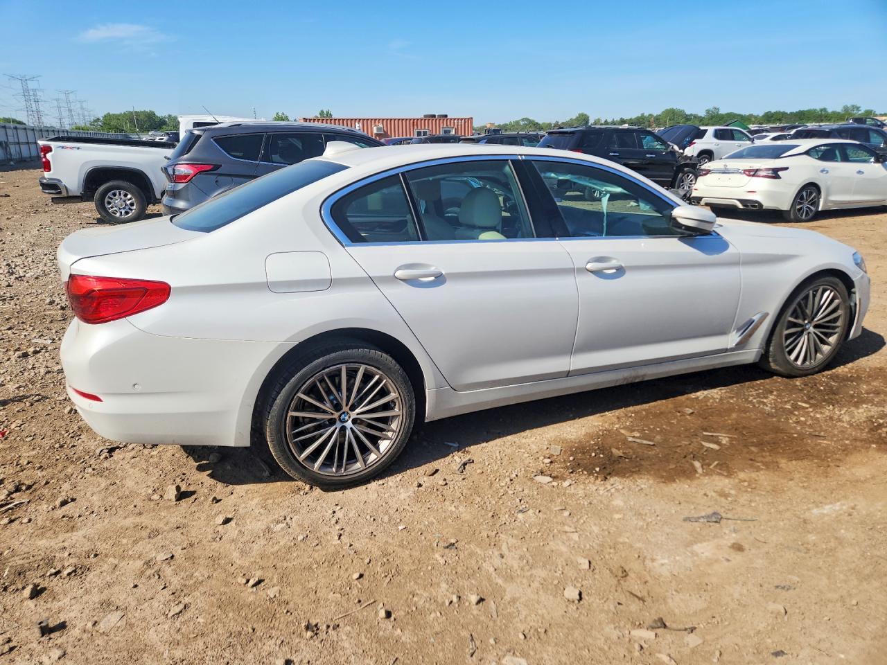 2020 BMW 530 Xi - Фото 3