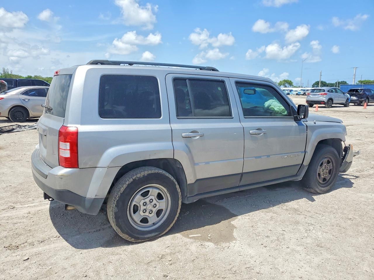 2015 Jeep Patriot Sport - Фото 3