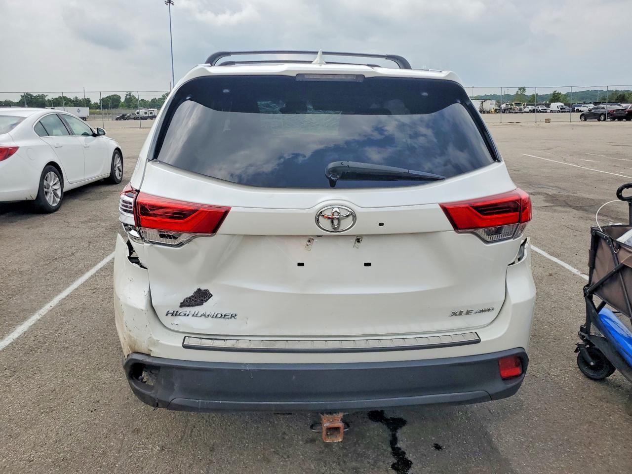 2017 Toyota Highlander Xle - Фото 6