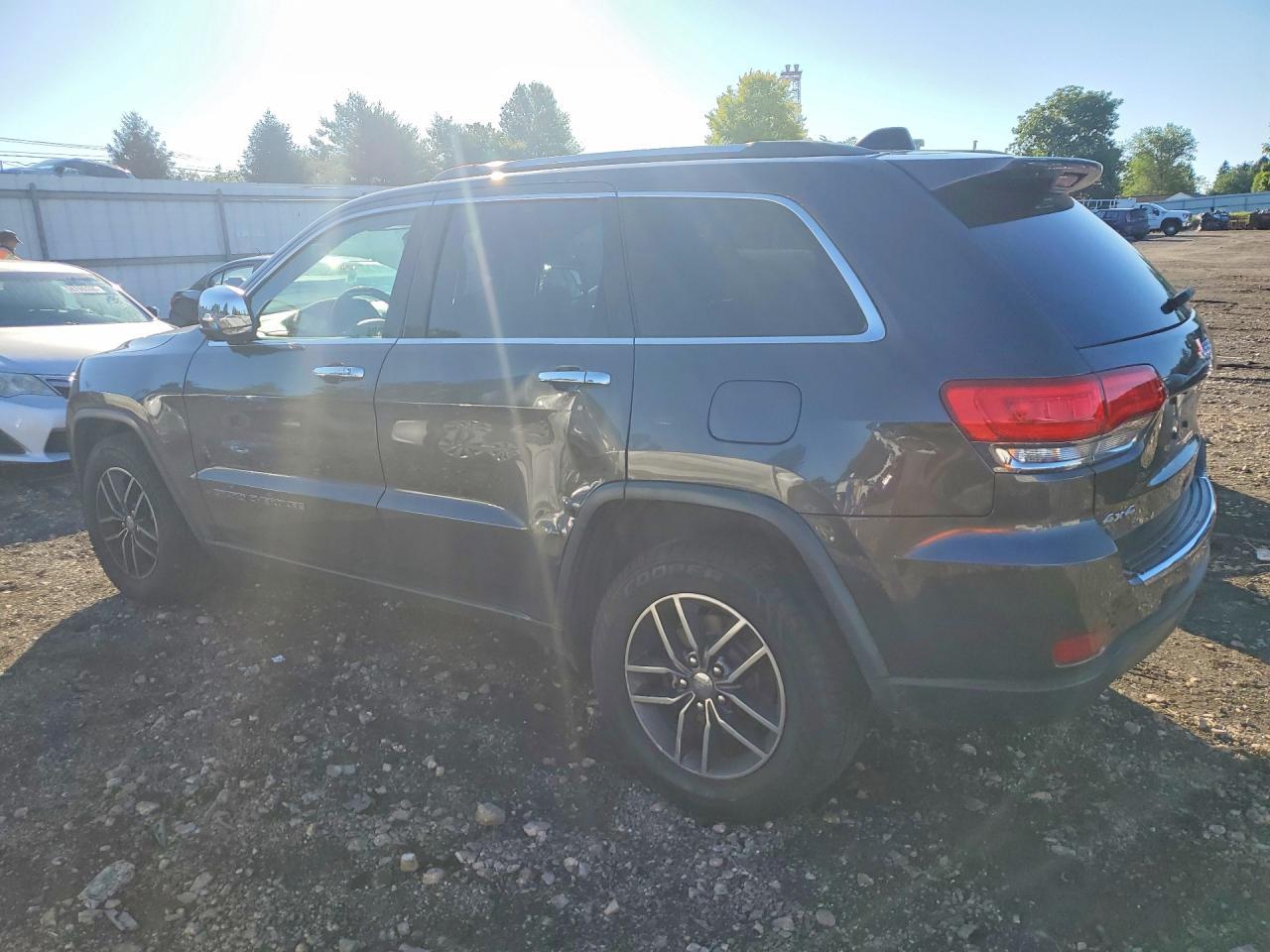 2018 Jeep Grand Cherokee Limited - Image 2