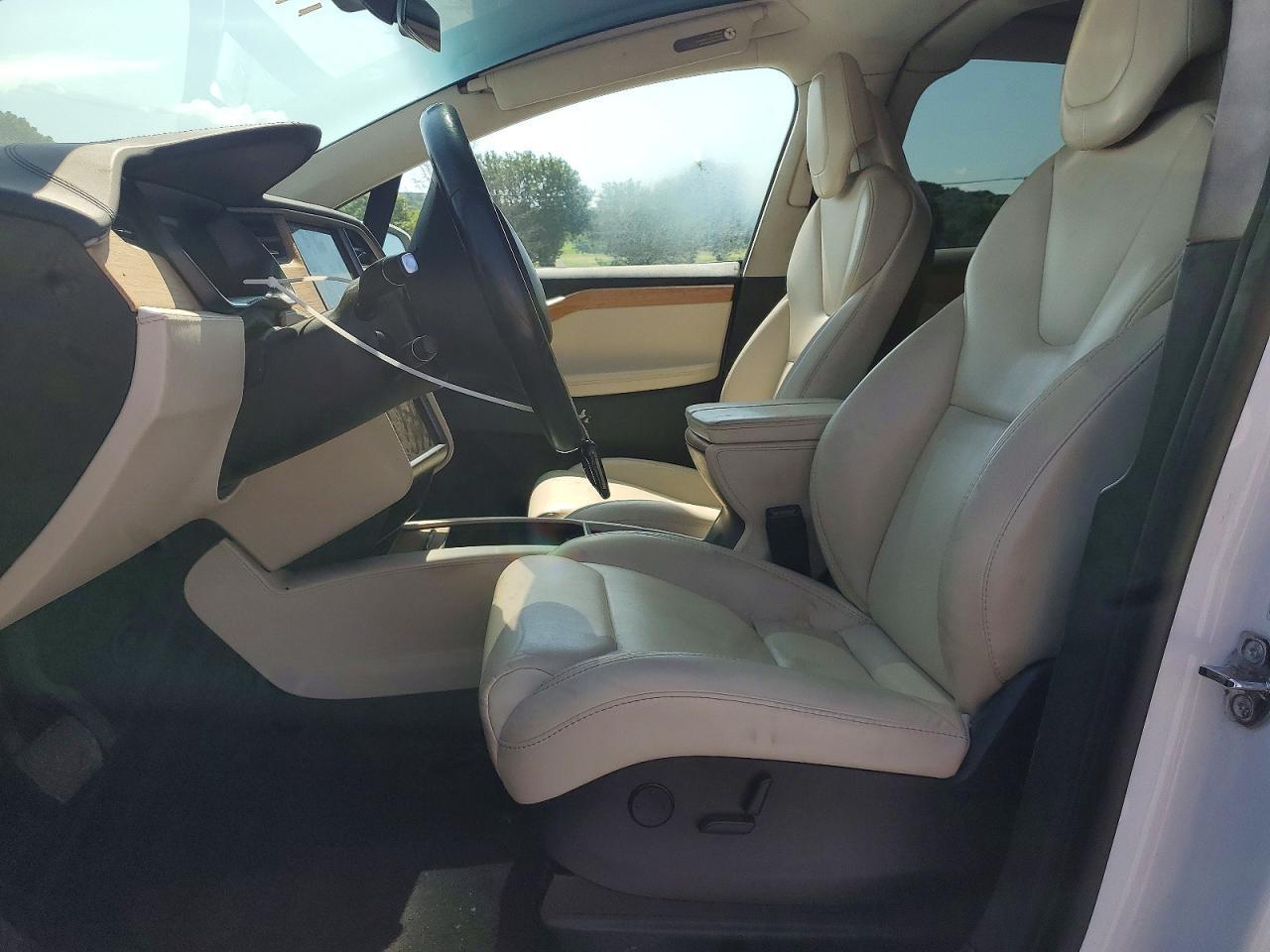 2019 Tesla Model X - Фото 7
