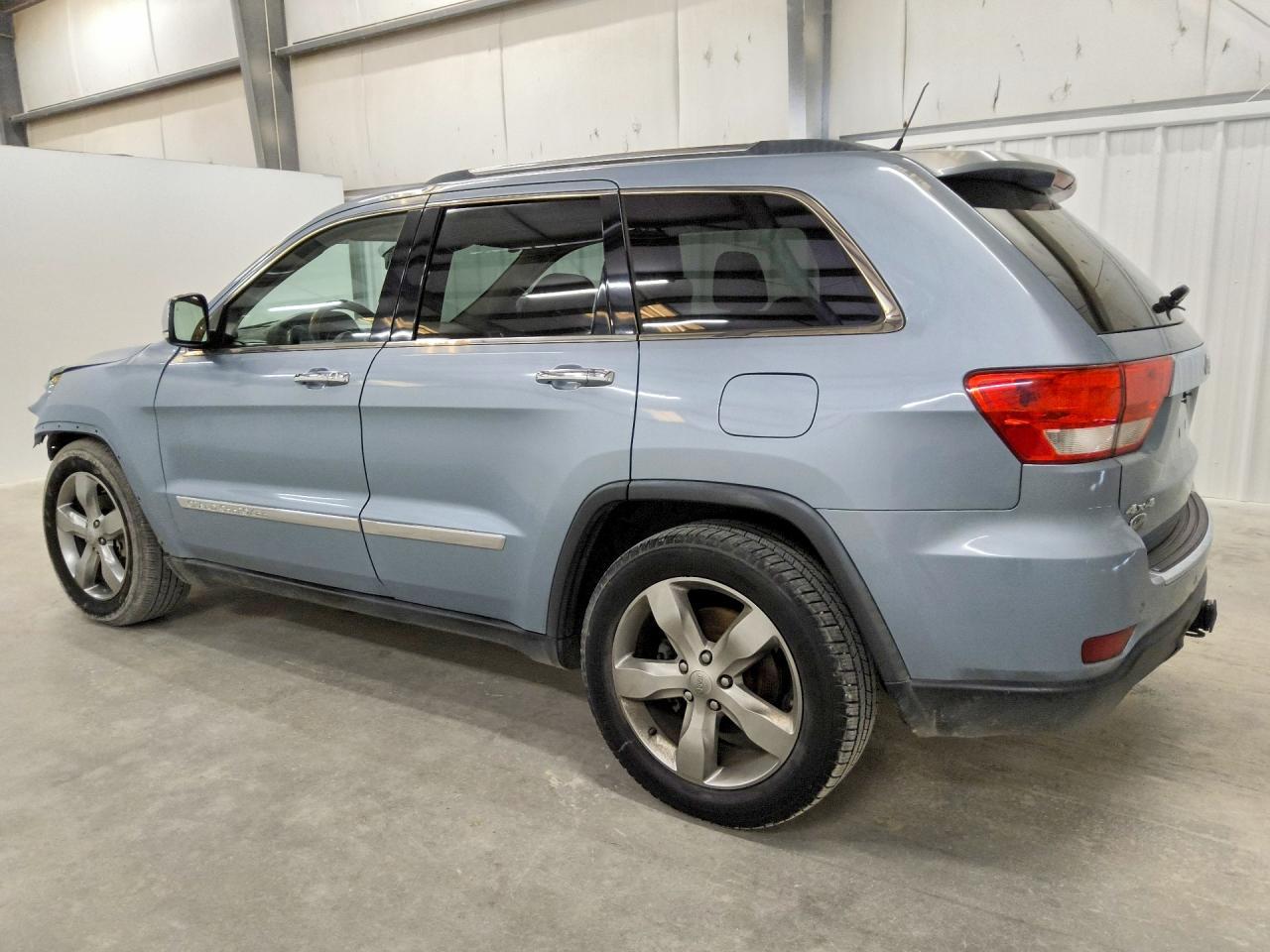 2013 Jeep Grand Cherokee Overland - Фото 2