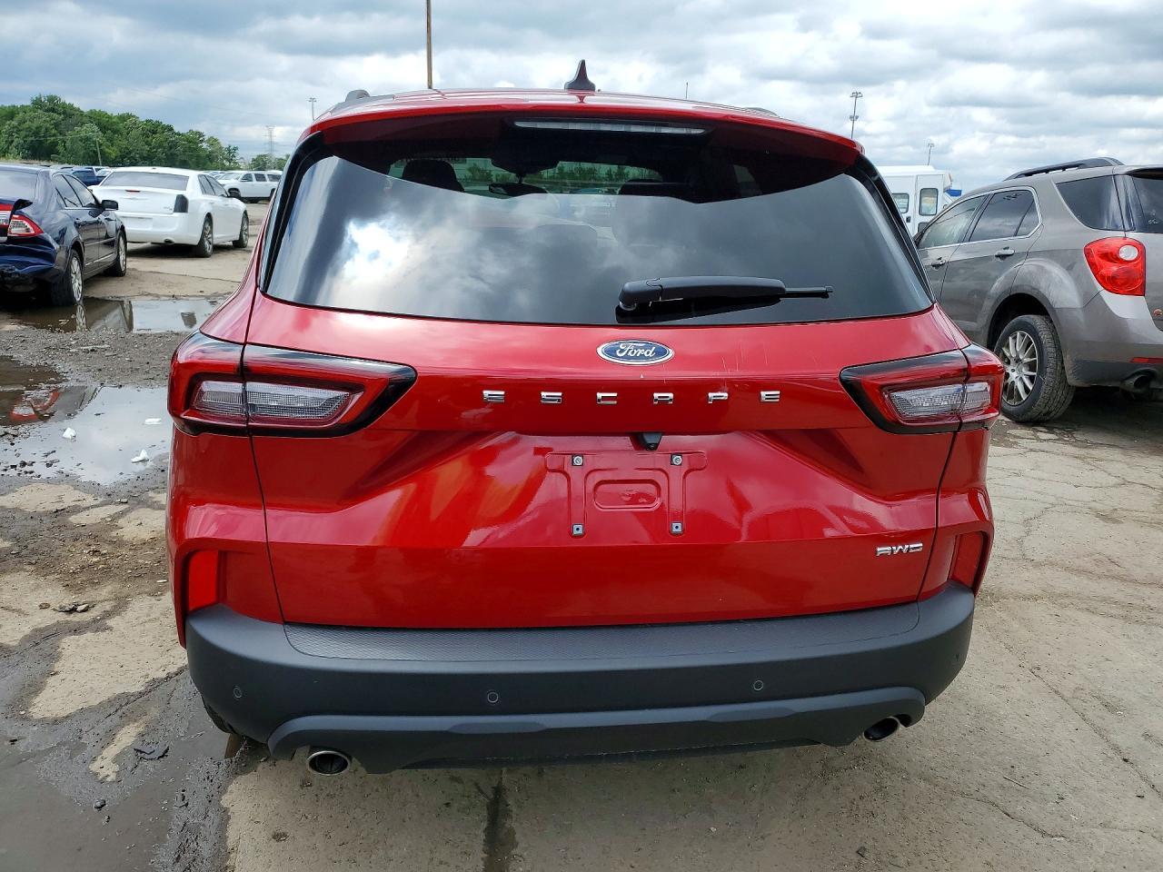 2025 Ford Escape St Line - Image 6