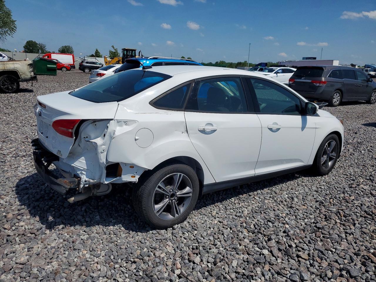2017 Ford Focus Se - Фото 3