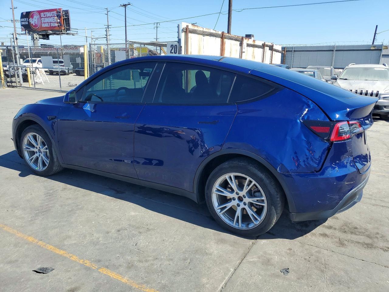 2023 Tesla Model Y - Image 2