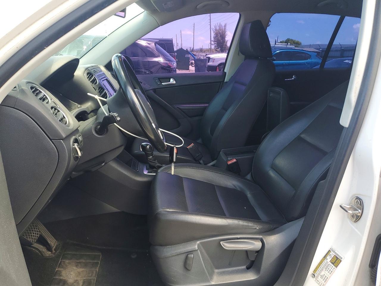 2013 Volkswagen Tiguan S - Фото 7