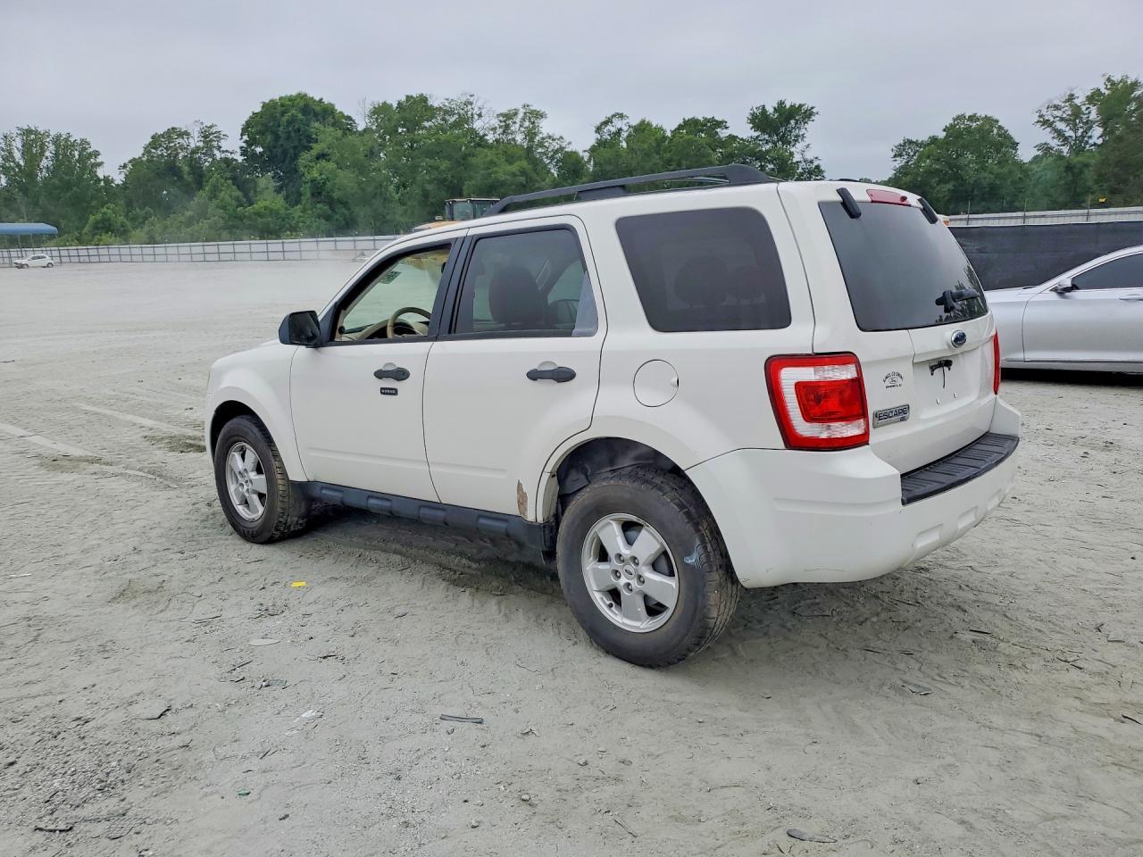 2009 Ford Escape Xlt - Фото 2