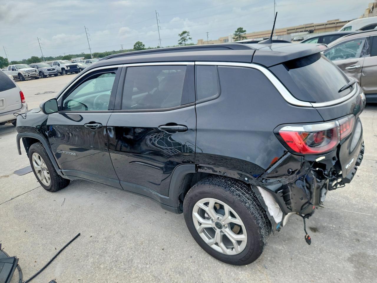 2026 Jeep Compass Latitude - Фото 2